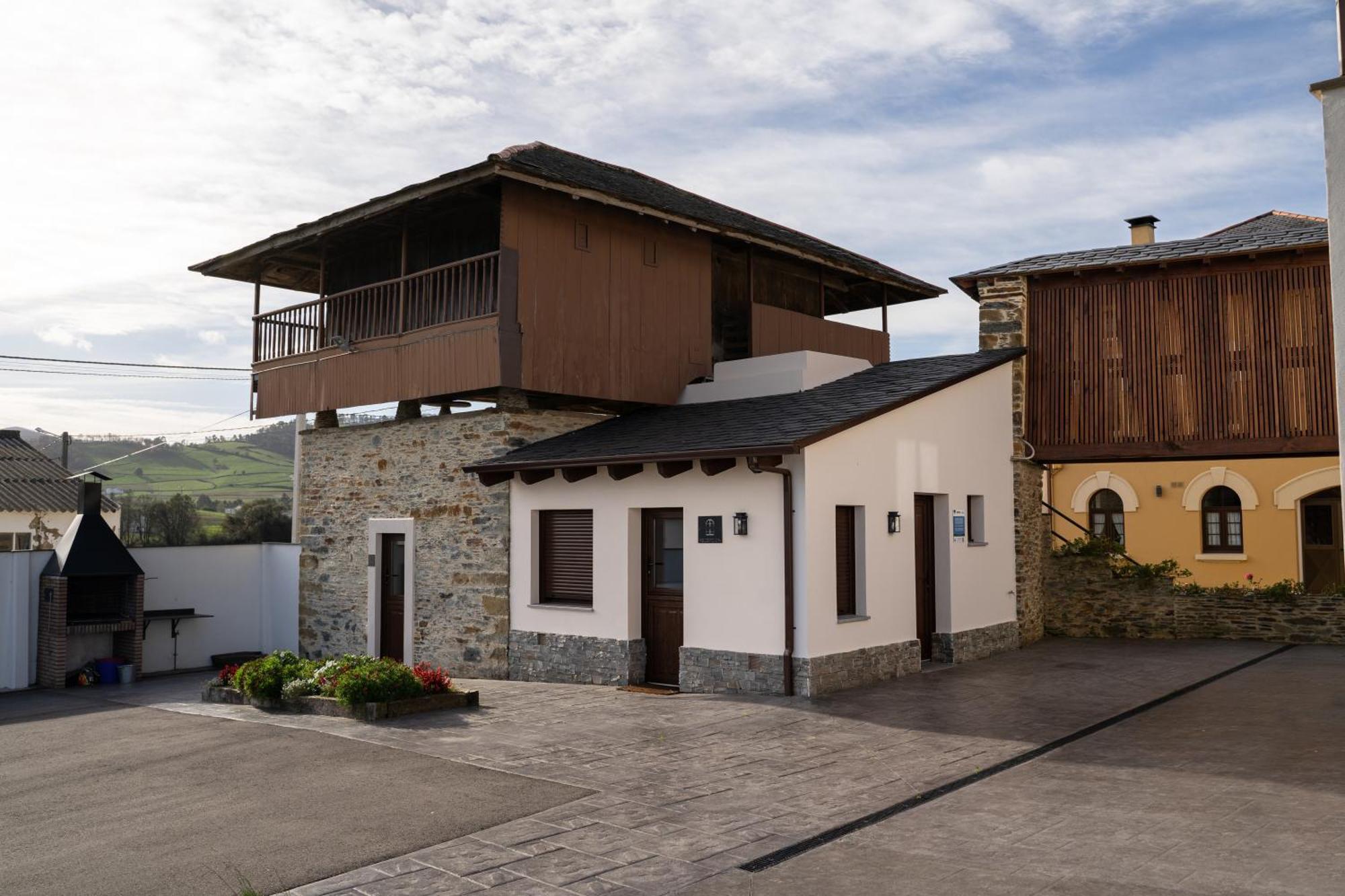 Appartamento La Quintana De Figares Luarca Esterno foto